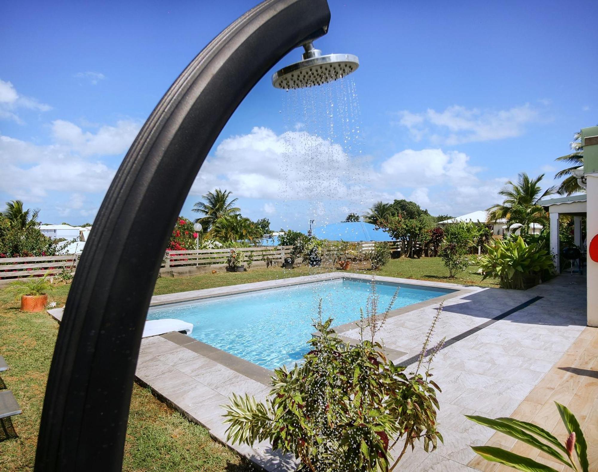 Villa Oneway, Piscine Privee, Classee 3 Etoiles Sainte-Rose Eksteriør bilde
