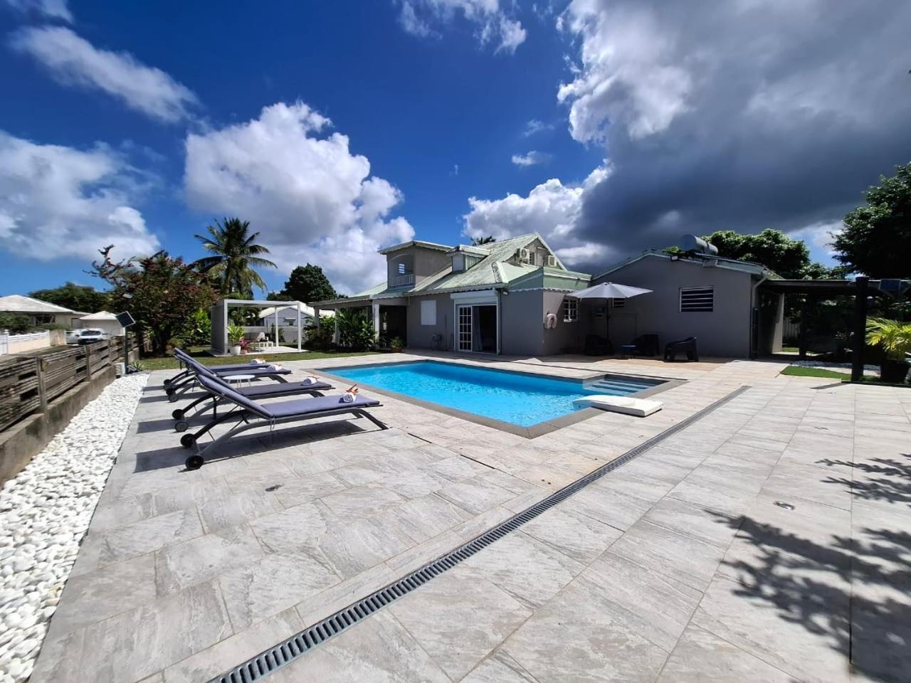 Villa Oneway, Piscine Privee, Classee 3 Etoiles Sainte-Rose Eksteriør bilde
